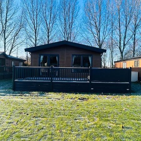 Loki'S Retreat Lodge With Hot Tub 요크 외부 사진