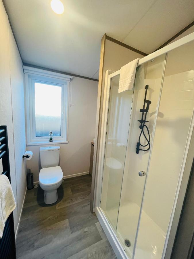 Loki'S Retreat Lodge With Hot Tub 요크 외부 사진